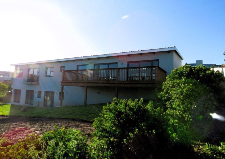 4 Bedroom Property for Sale in Whale Rock Western Cape